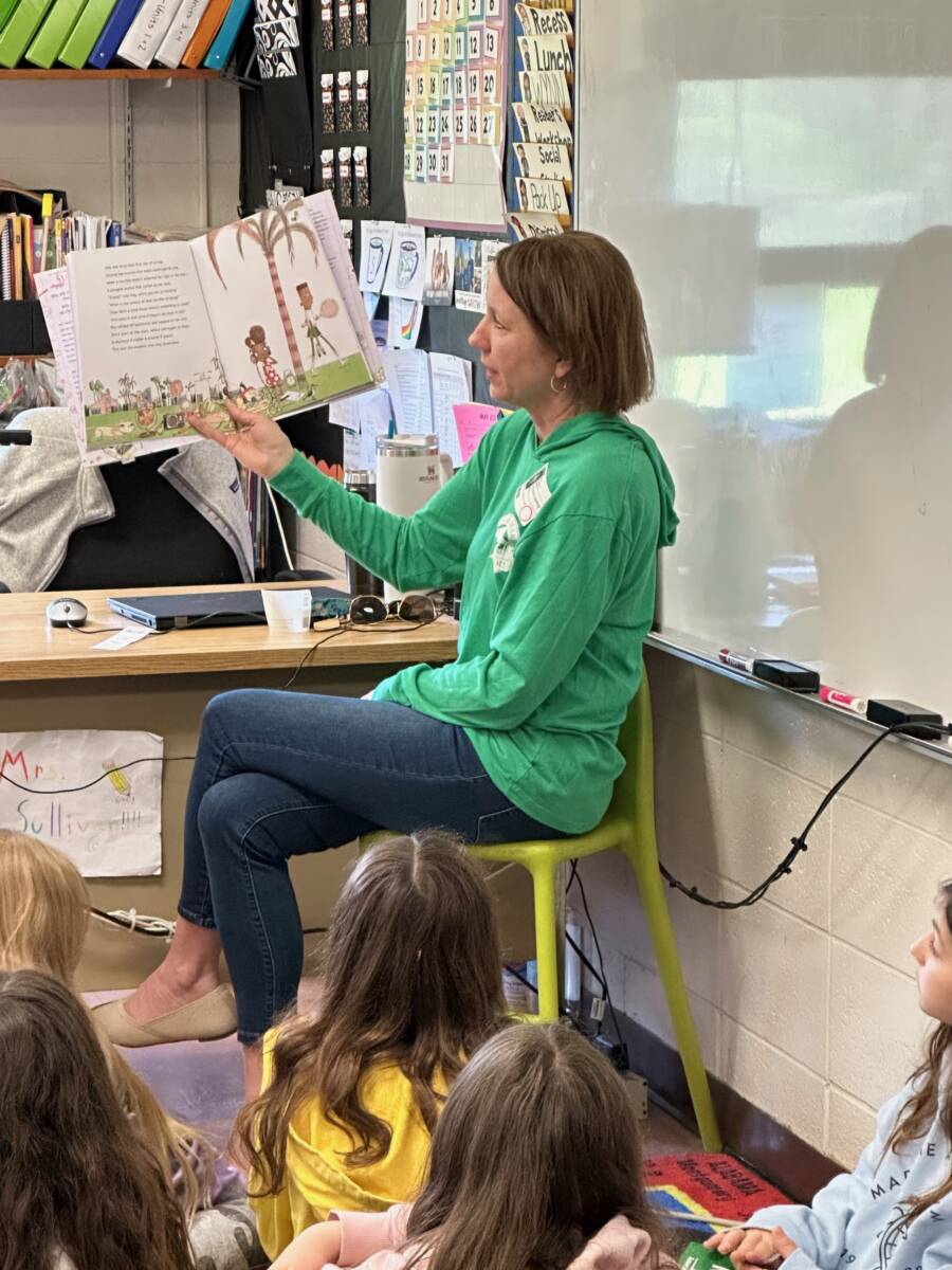 FH Kelly Plunkett reading to 4th grade class (option 2)